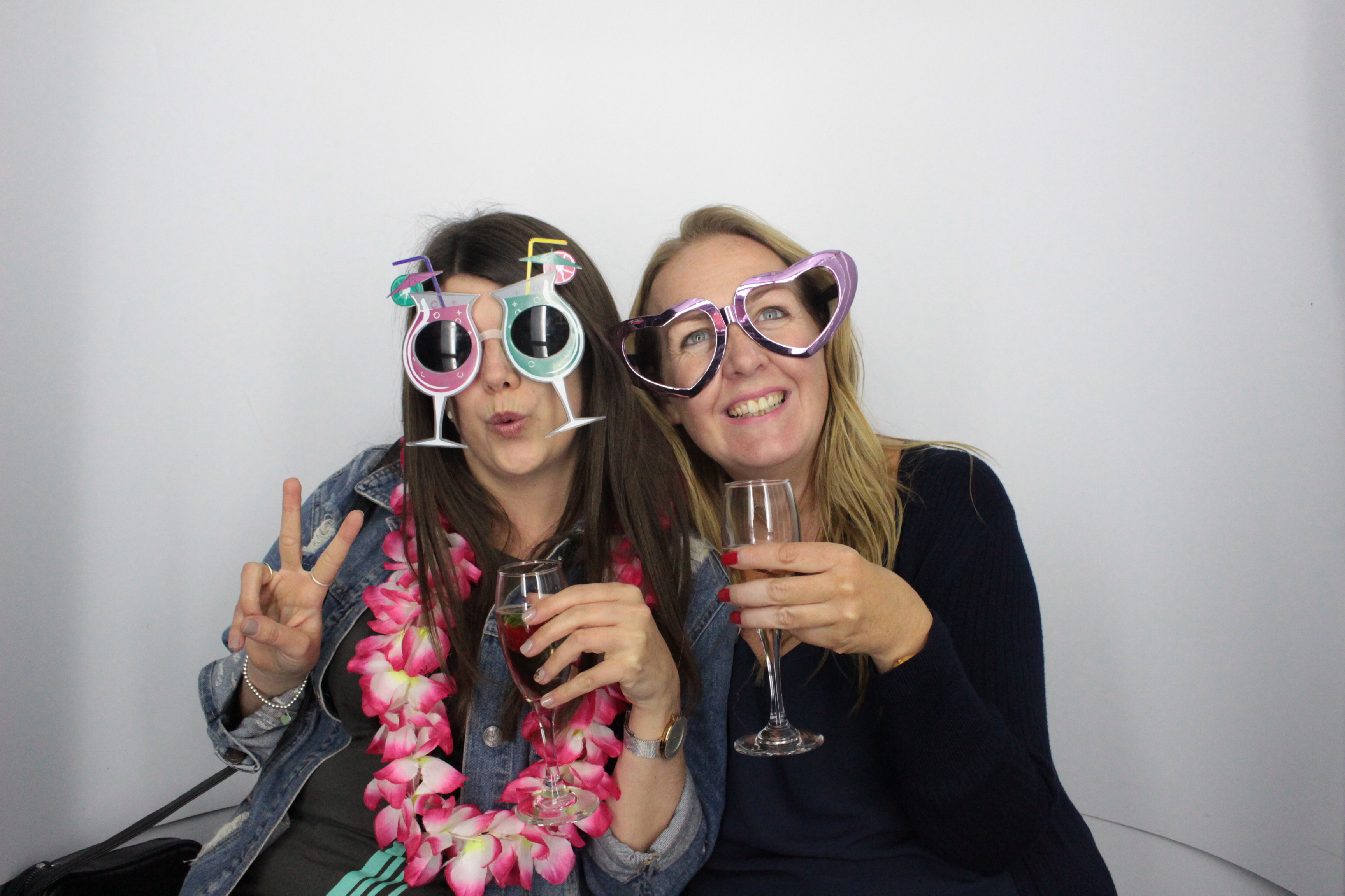 En Route International  | View more photos from the event at gallery.myphotoboothexperience.co.uk/u/MyPhotoBoothExperienceLtd/En-Route-International